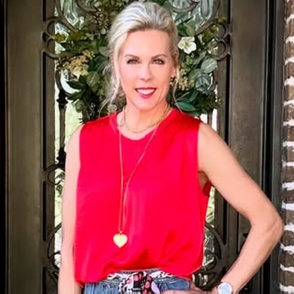 Cabi 6521 Complete Top Red Spring 2024 Small NWT